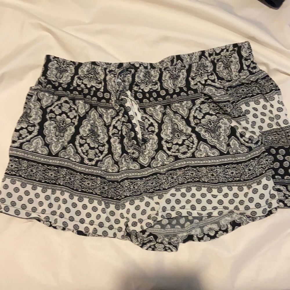flowey shorts
